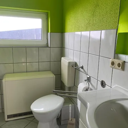Mit Kamin In *